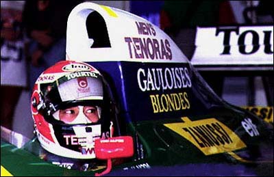 Hideki prepares to do battle in front of the home fans at Suzuka. But he would fall early, failing to complete even a lap in the miserable conditions. But at least he didn't spin off like compatriots Katayama and Inoue.